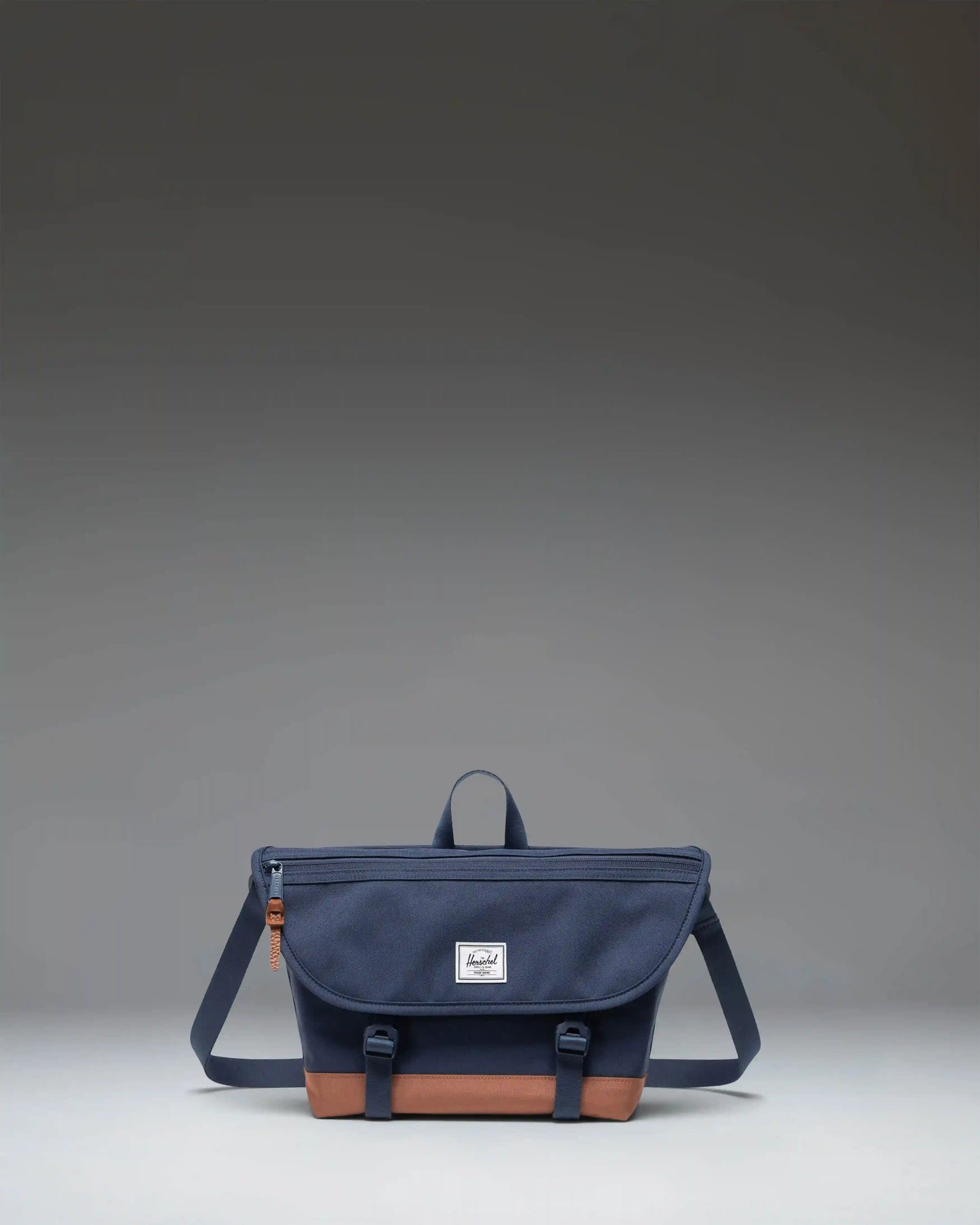 Cove Messenger Small